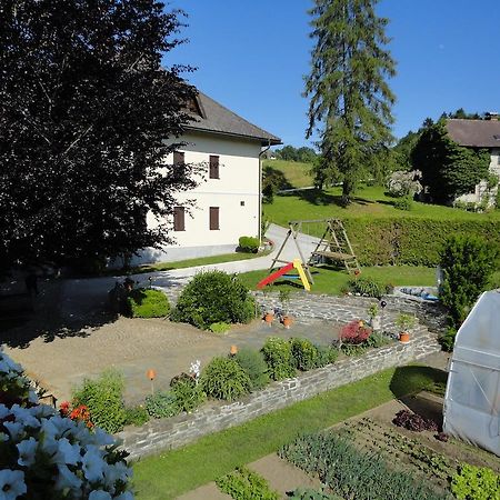 Kollehof Apartment Krumpendorf Екстериор снимка