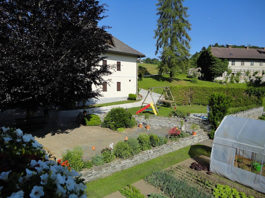 Kollehof Apartment Krumpendorf Екстериор снимка