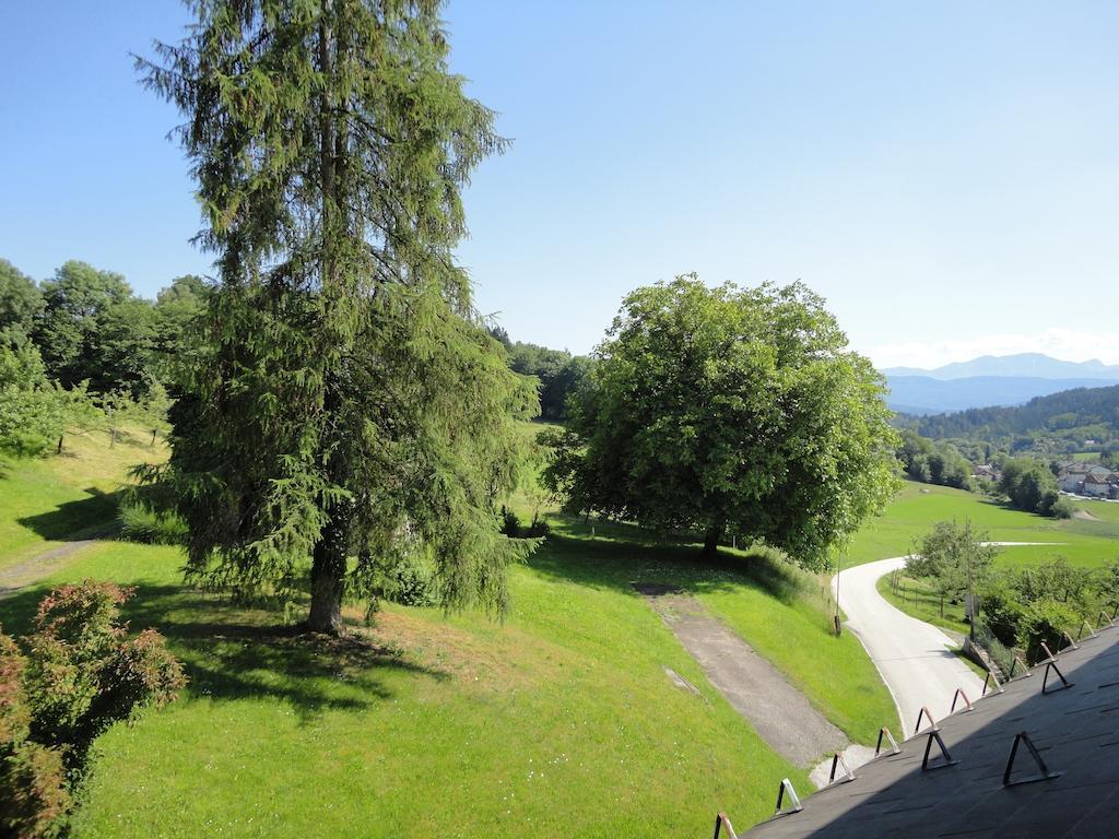 Kollehof Apartment Krumpendorf Екстериор снимка